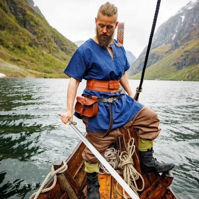 Leonardo Carbone Bruinleren Tasje Zonnewiel - Afbeelding 4