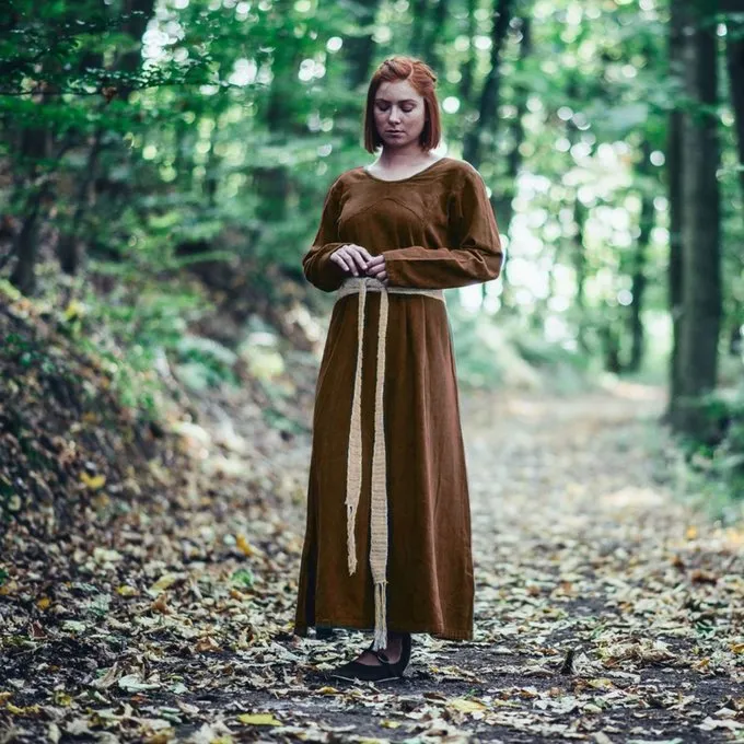 Leonardo Carbone Middeleeuwse Jurk Emma, Hazelnoot - Afbeelding 4