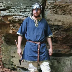 Leonardo Carbone Middeleeuwse Tuniek Alfred