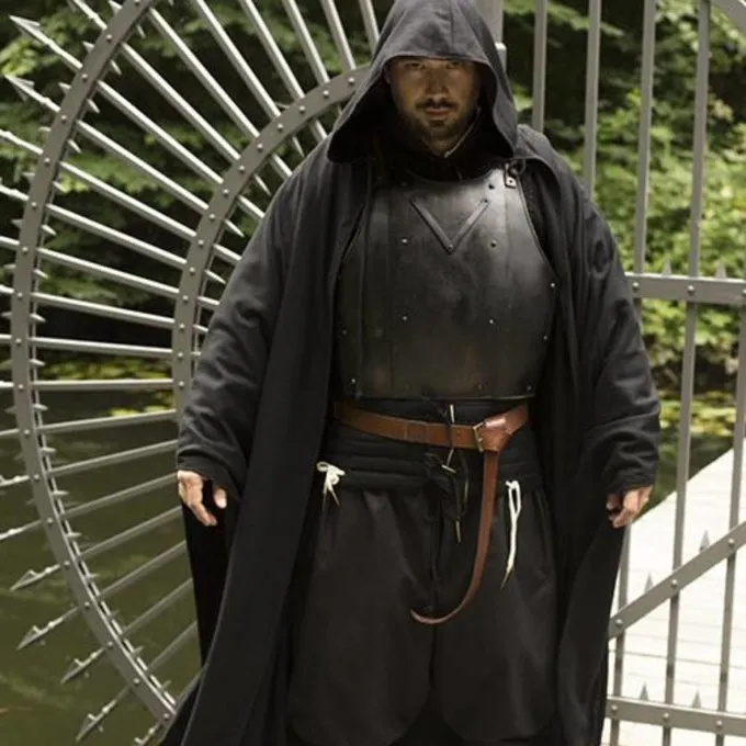 Epic Armoury Wollen Reismantel Zwart